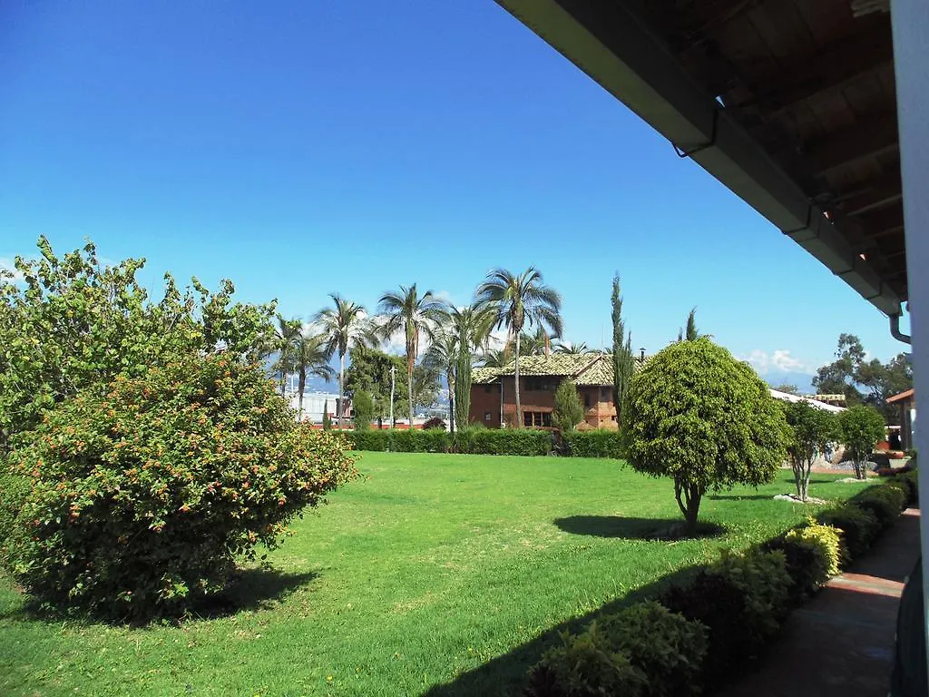 Hosteria Rosa Blanca Puembo